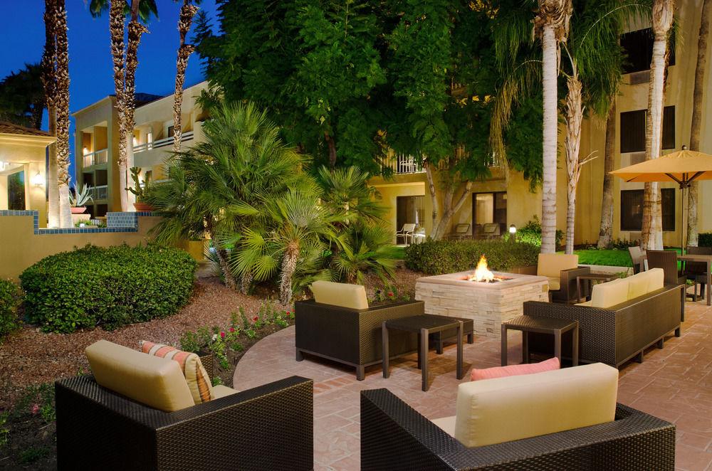 Courtyard By Marriott Palm Springs Hotel Esterno foto